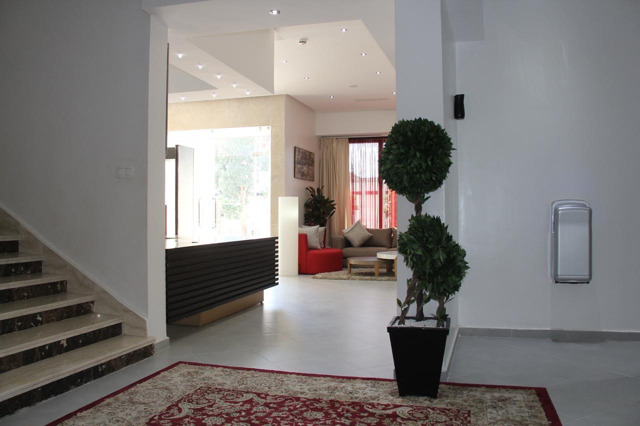 Residence La Place Лаюне Екстериор снимка
