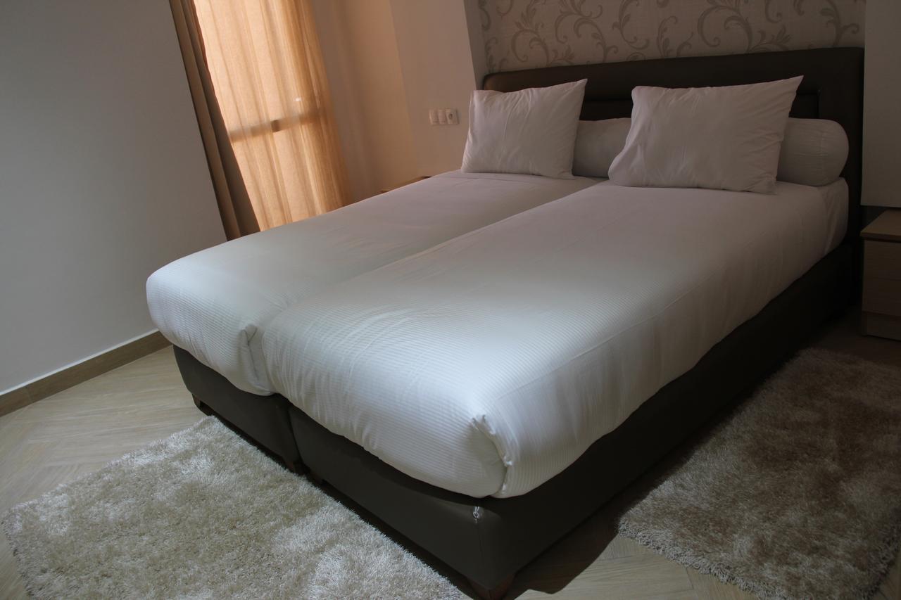 Residence La Place Лаюне Екстериор снимка