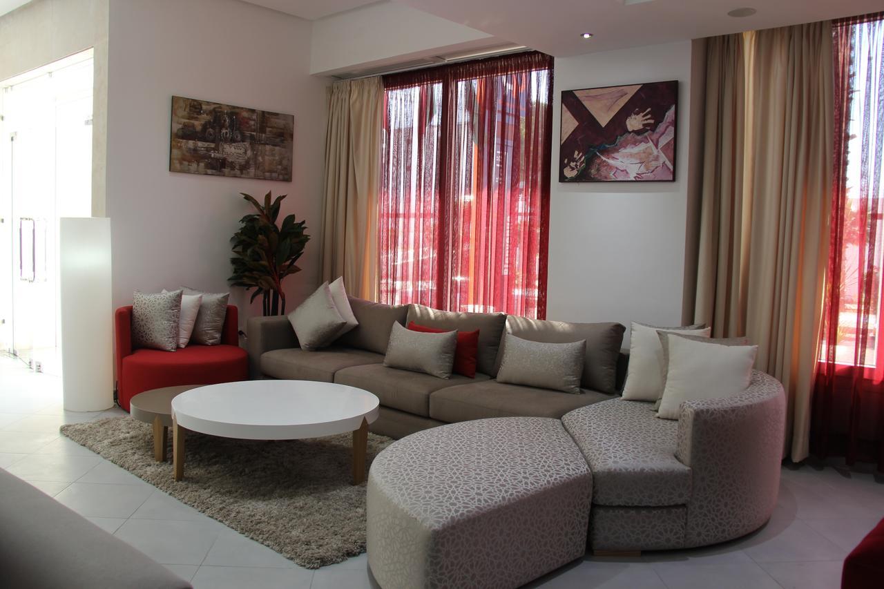 Residence La Place Лаюне Екстериор снимка