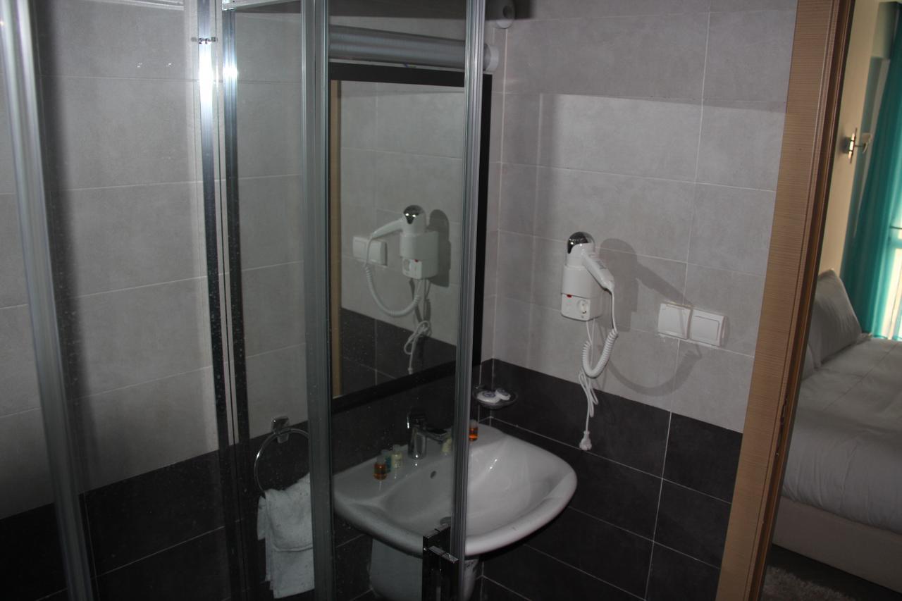 Residence La Place Лаюне Екстериор снимка