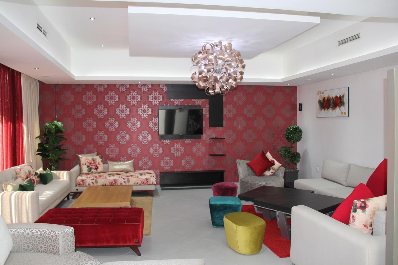 Residence La Place Лаюне Екстериор снимка